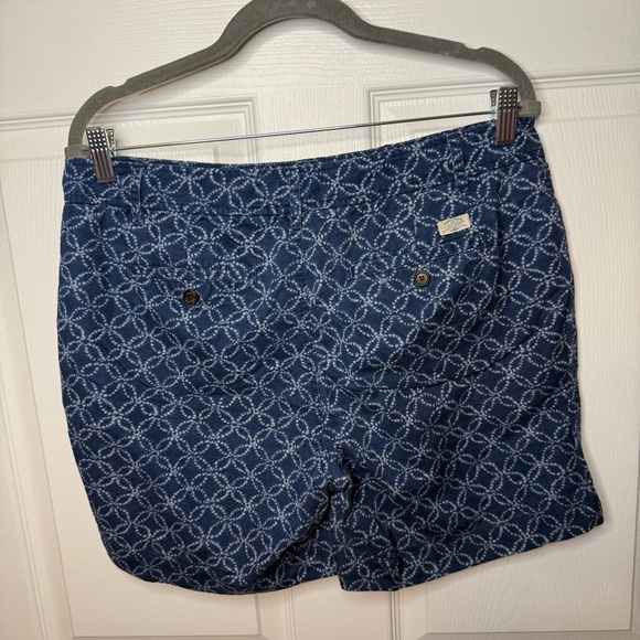 Lauren Ralph Lauren Women’s Blue Geographic Batik Patterned Shorts size 8 GUC - Picture 4 of 6